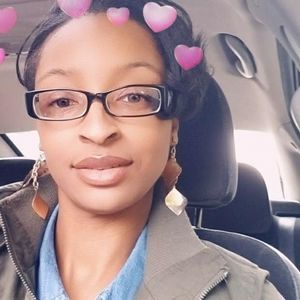 Meet your Posher, Deshanda